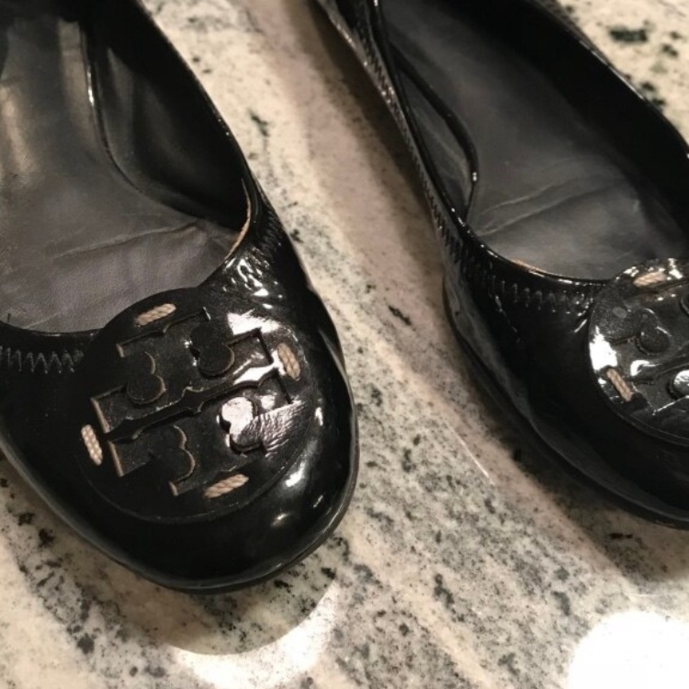 Tory Burch Reva 7 Black Patent
